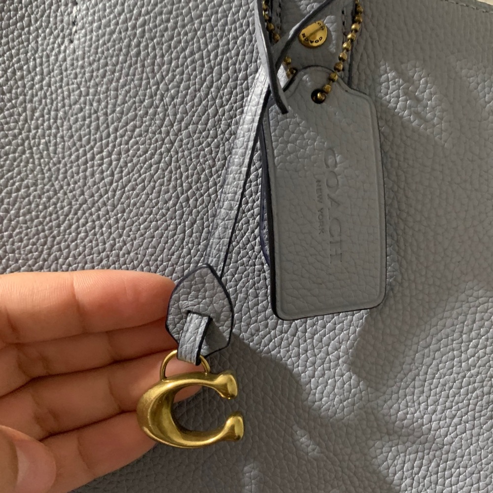 Coach Central Tote🌟🌟SOLD🌟🌟 - Picture 8 of 13